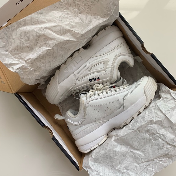 white fila distributors